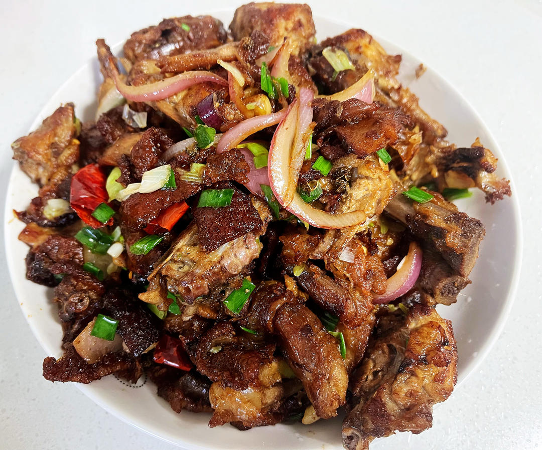 烤鸭花样吃法：孜然椒盐鸭架