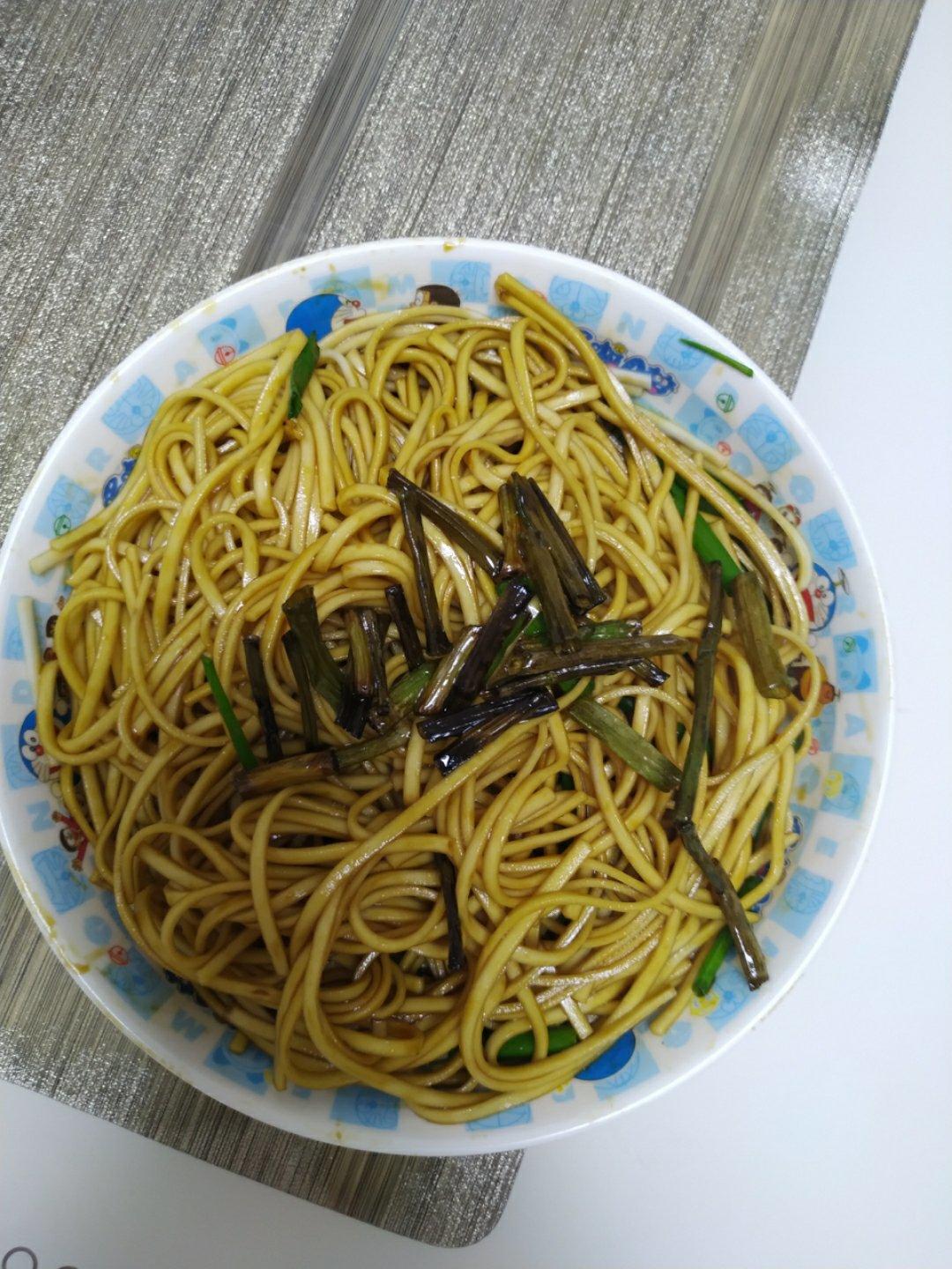 葱油拌面 每个人的心中都有一碗葱油面 经典又快手