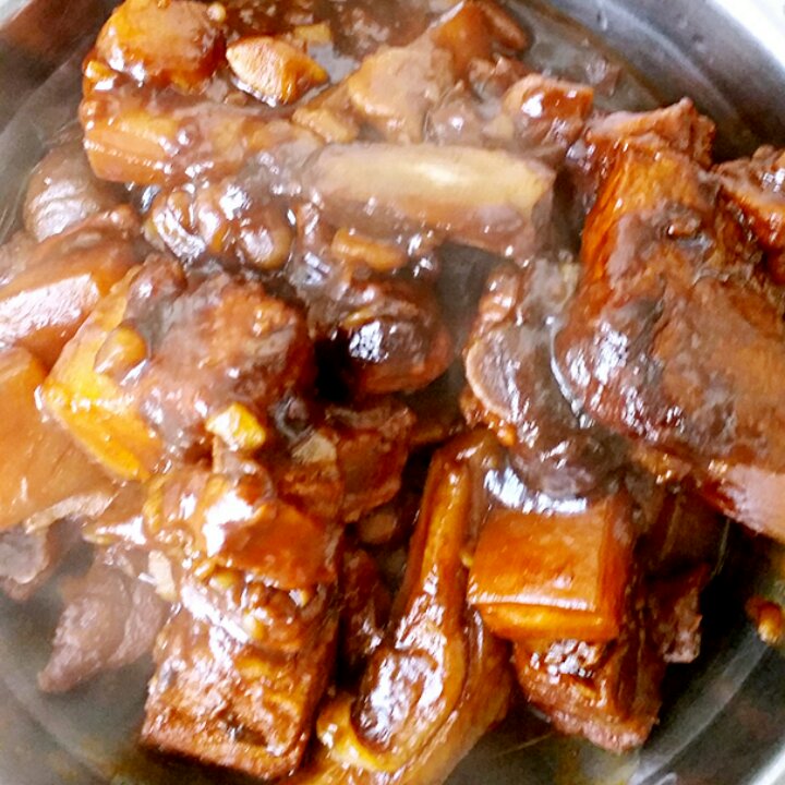 板栗红烧肉