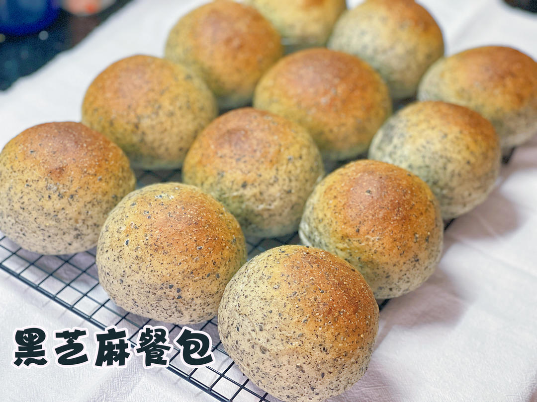 双倍黑芝麻餐包
