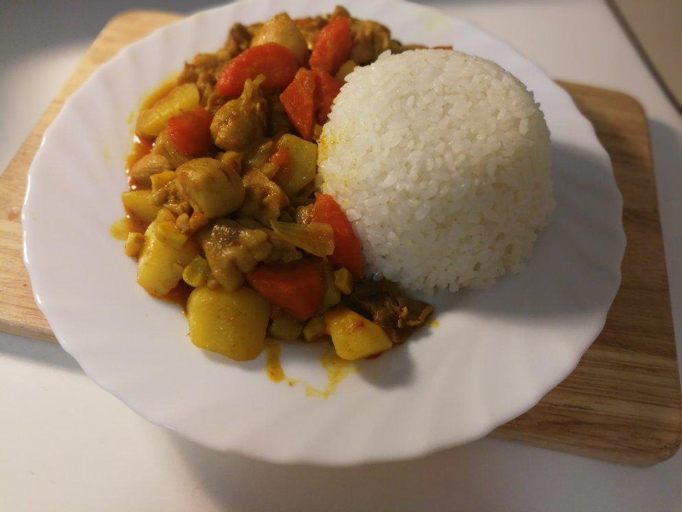 咖喱鸡肉饭
