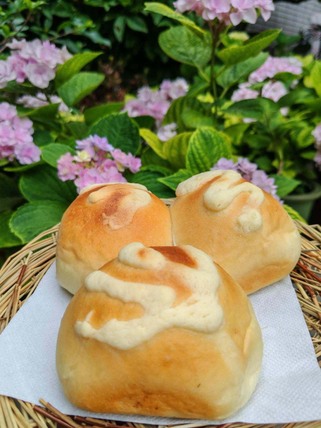 燕飞飞2做的超级经典港式酥皮菠萝包冰火菠萝油永不下架的面包