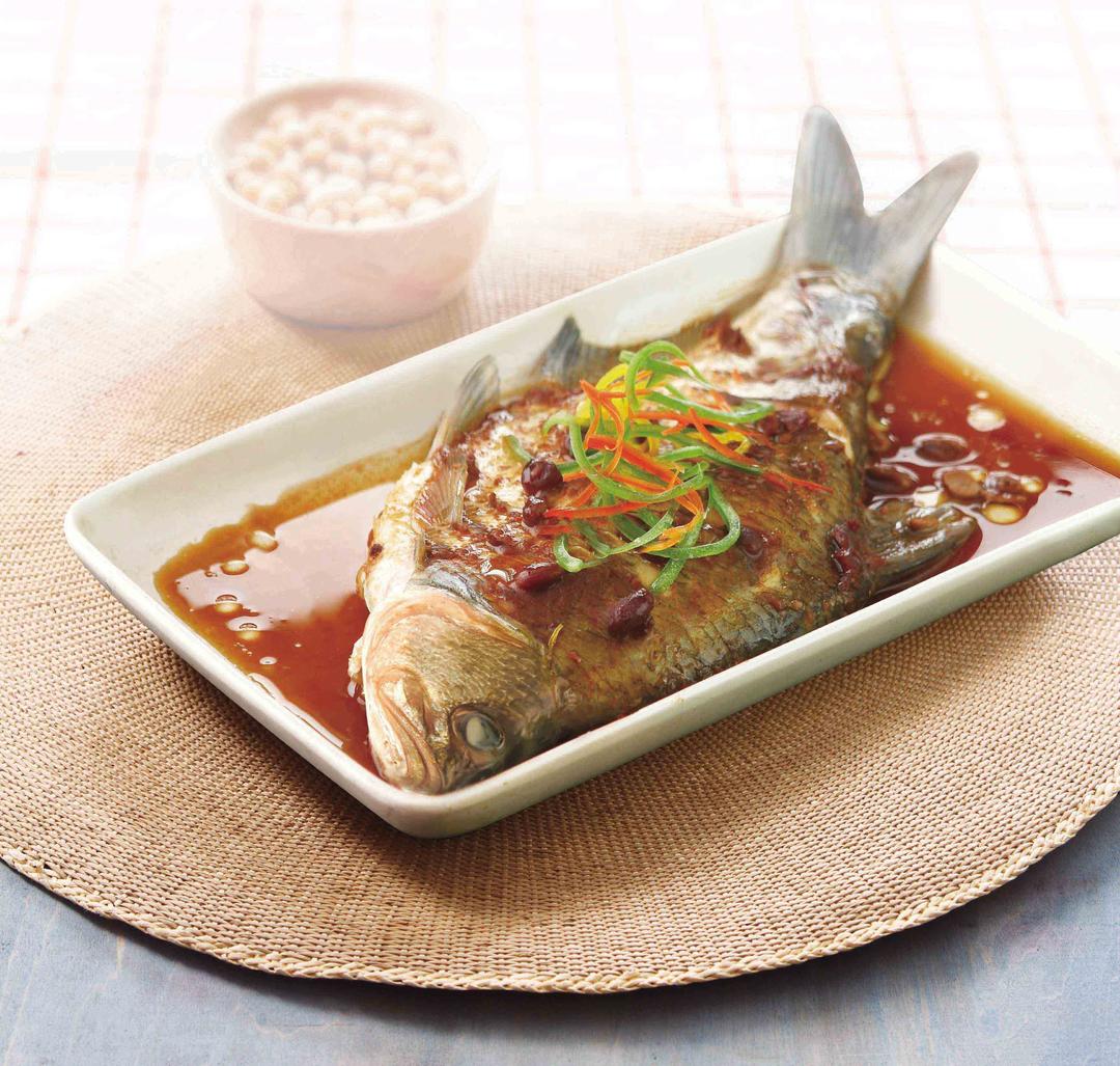 黄豆酱蒸鱼的做法