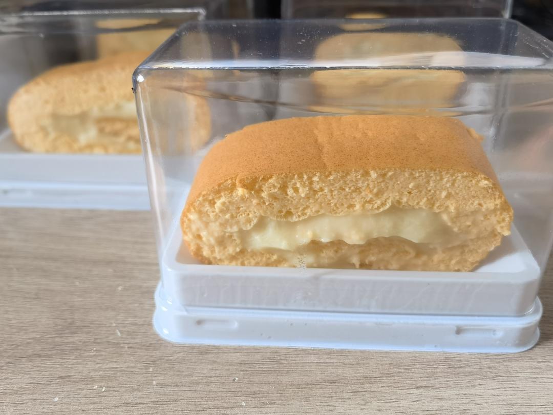 材料最简单的【低卡蛋糕卷】卡仕达戚风卷
