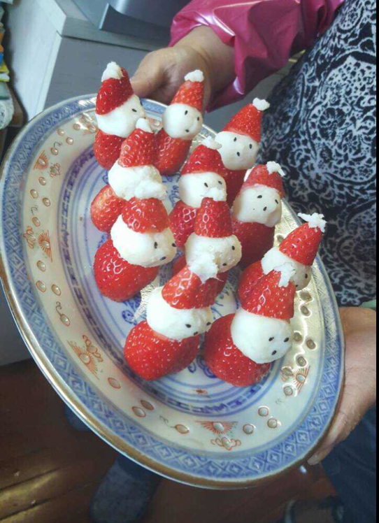草莓山药圣诞老人