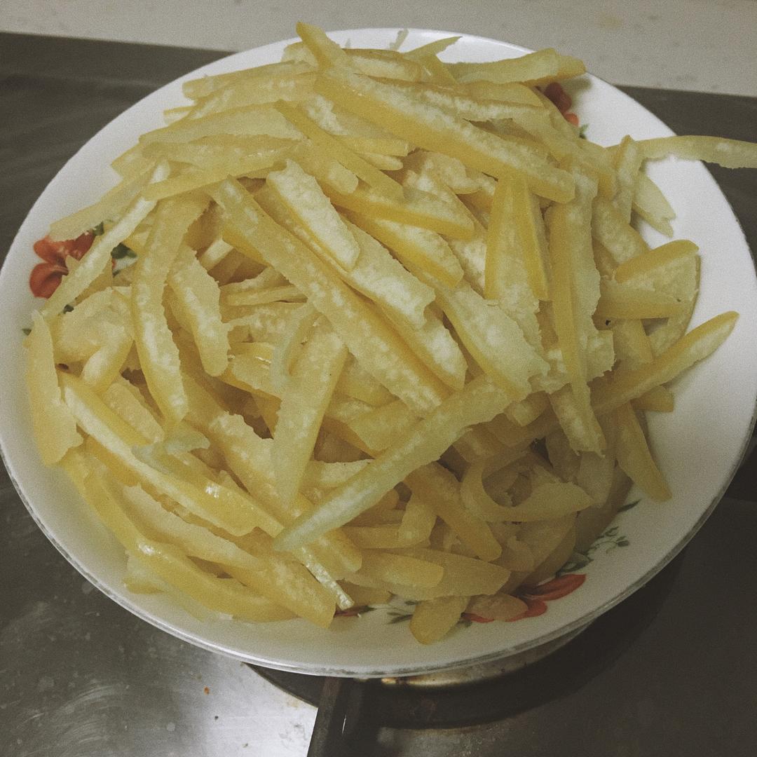 老少皆宜润肺止咳柚子皮条的做法