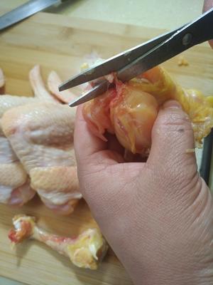 鸡翅包饭奥尔良风味的做法 步骤2