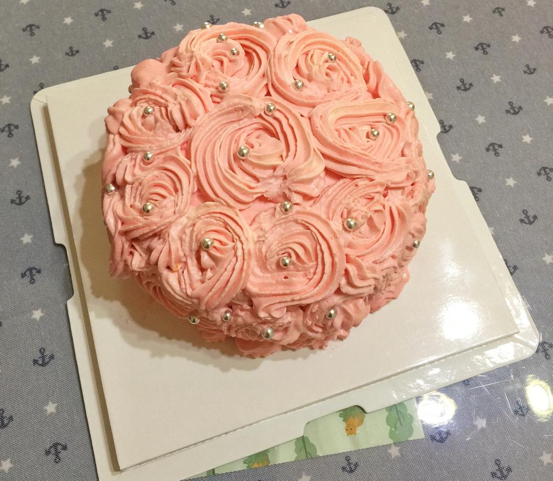 快手简易又漂亮的玫瑰裱花蛋糕