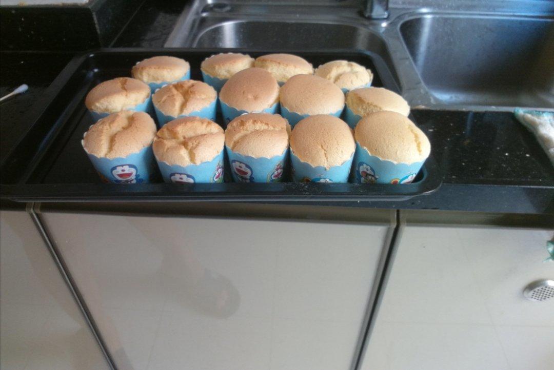 纸杯蛋糕 8寸戚风蛋糕的量