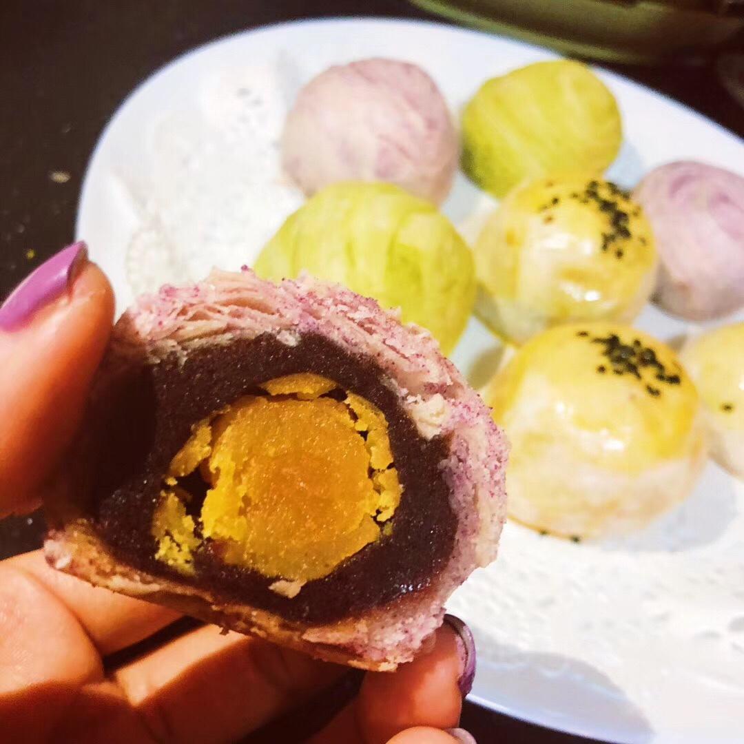 蛋黄酥~紫薯、抹茶、原味~花好月圆，中秋快乐~内附一次做六色蛋黄酥方法~