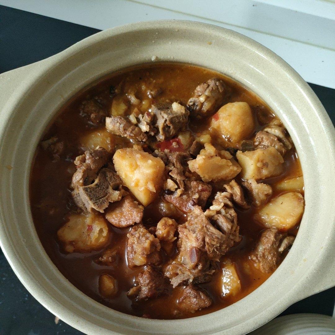 土豆炖排骨