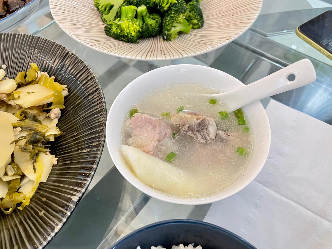 排骨山药汤