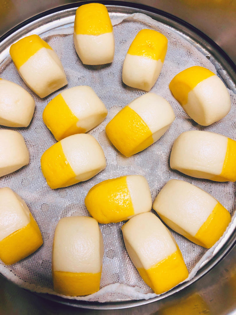 棉花糖般松软拼色小馒头