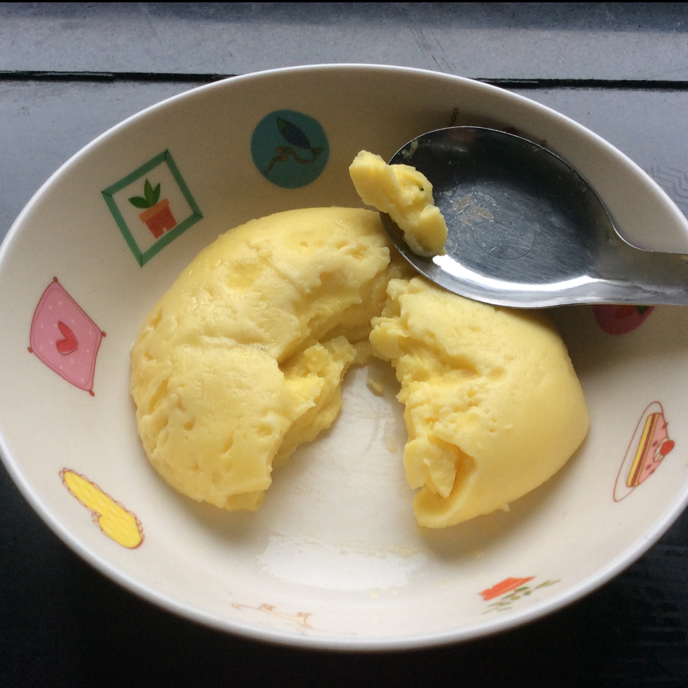 懒人食|1分钟微波炉柠檬酸奶小蛋糕（无油低脂版）
