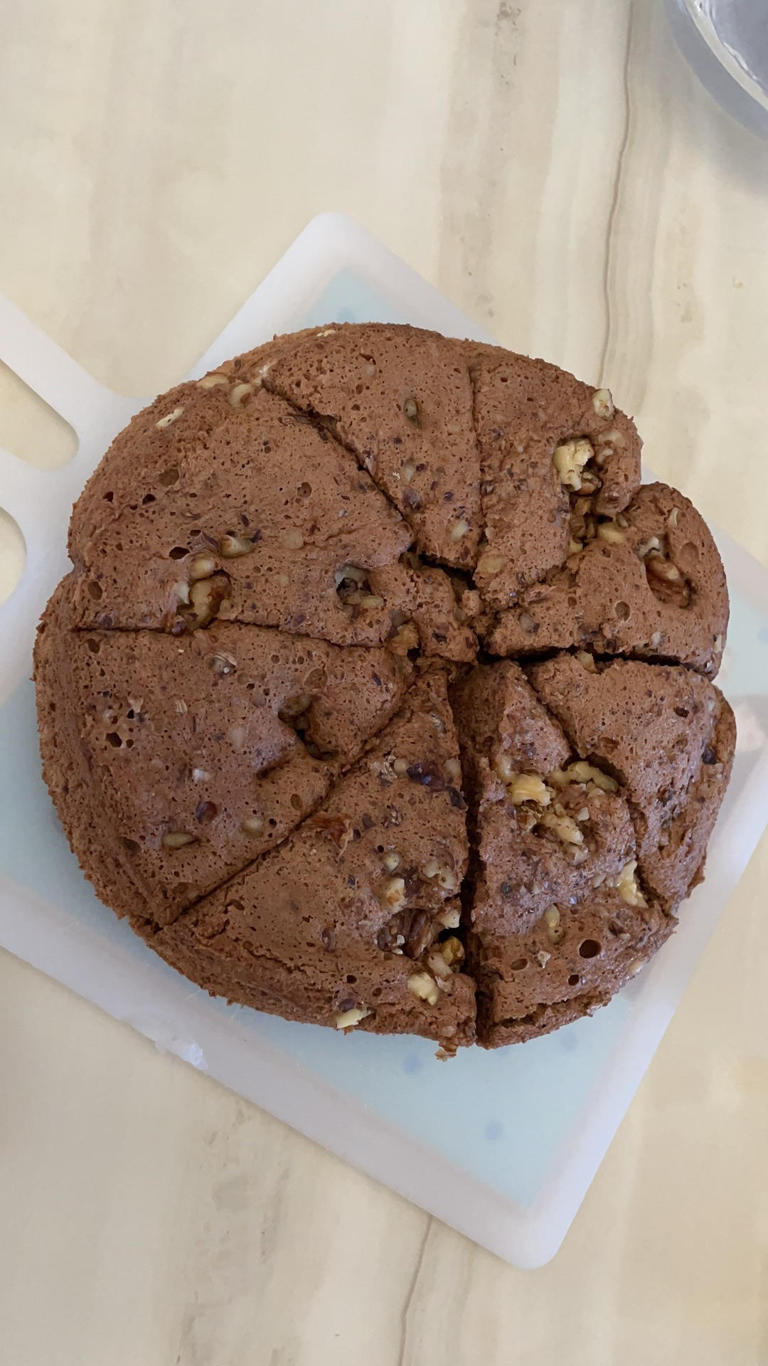 每次做这个蛋糕，家属都要先吃3块，真的是香啊！爱吃巧克力的一定不要错过！