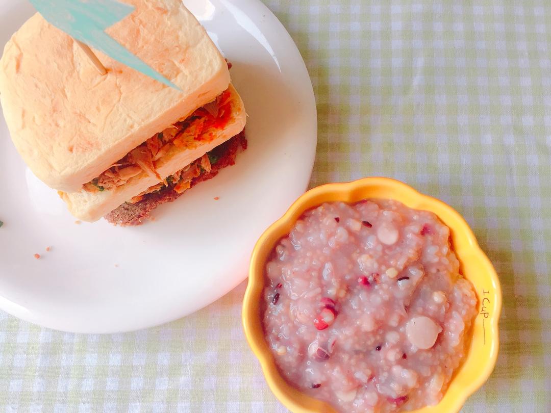 每天，叫醒我的是早餐