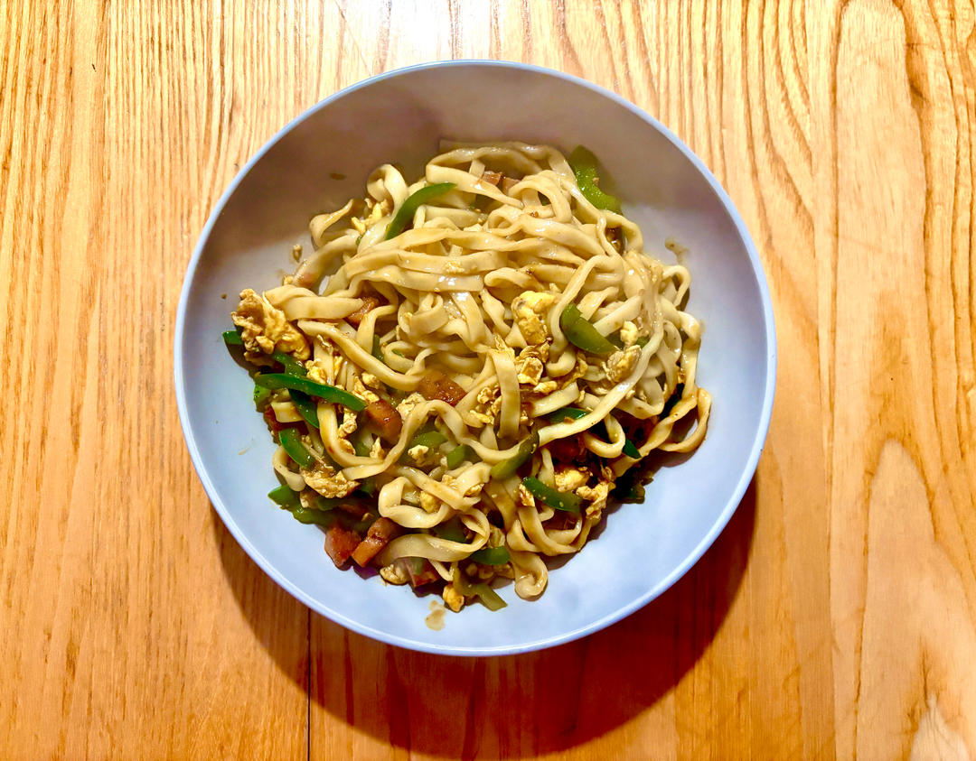 青椒鸡蛋拌面