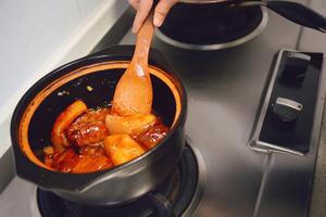 私房红烧肉之砂锅版的做法 步骤2