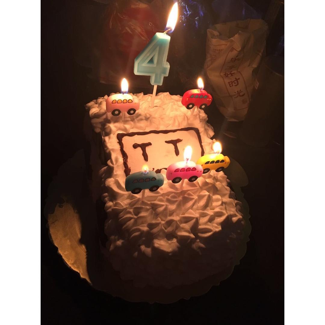 卡通汽车蛋糕