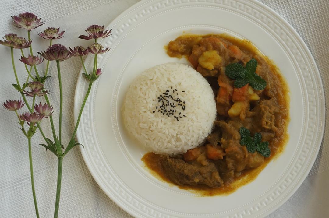 咖喱牛腩