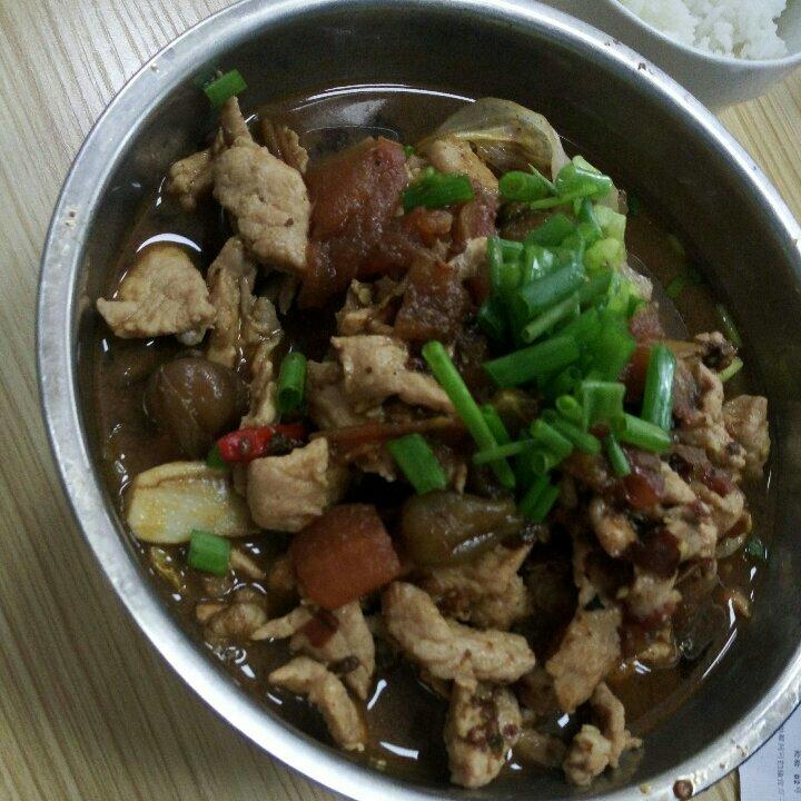 水煮肉片：辣椒的盛宴