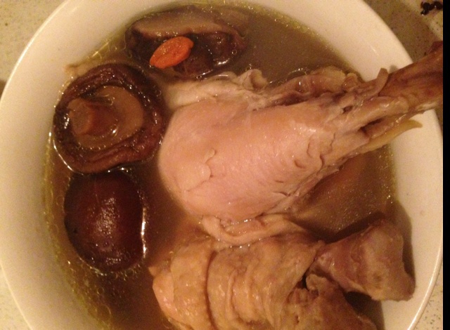 香菇炖鸡腿