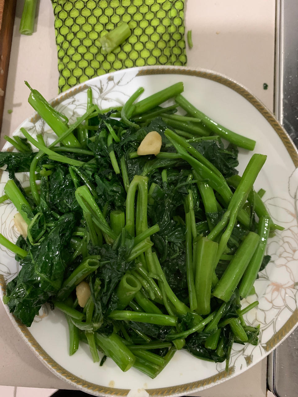 爆炒耗油空心菜