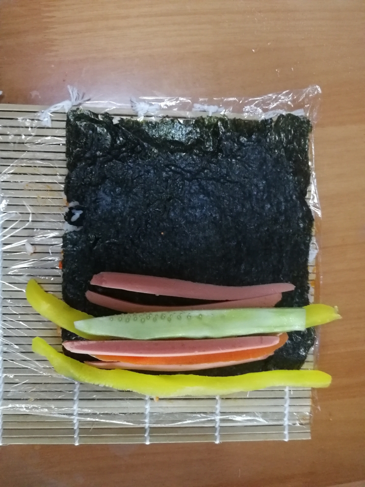 鱼籽酱海苔寿司卷的做法 步骤12