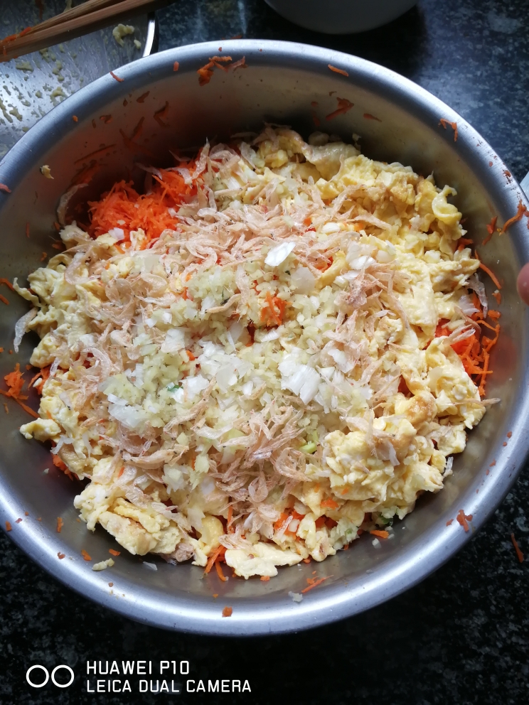 纯素饺子馅胡萝卜鸡蛋虾皮的做法 步骤3