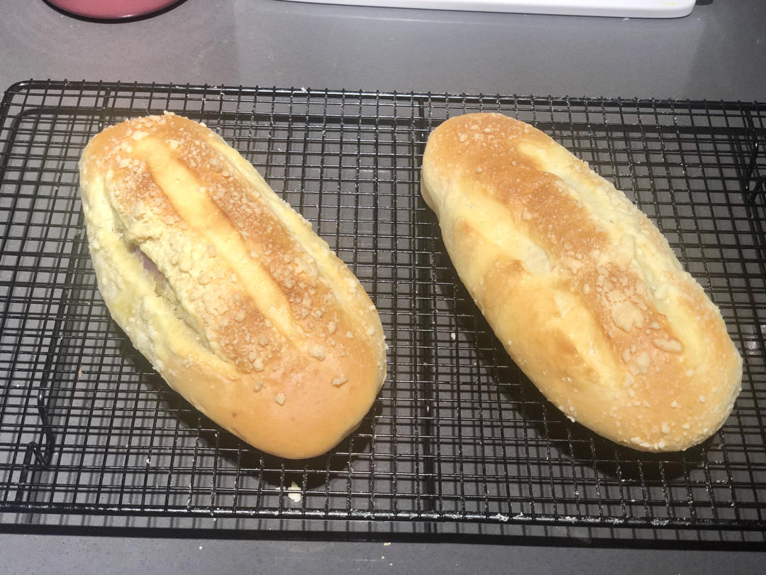 芋泥咸蛋黄软欧包