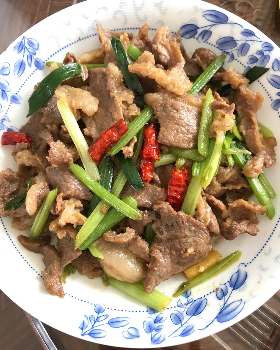 小小一诺做的芹菜炒牛肉