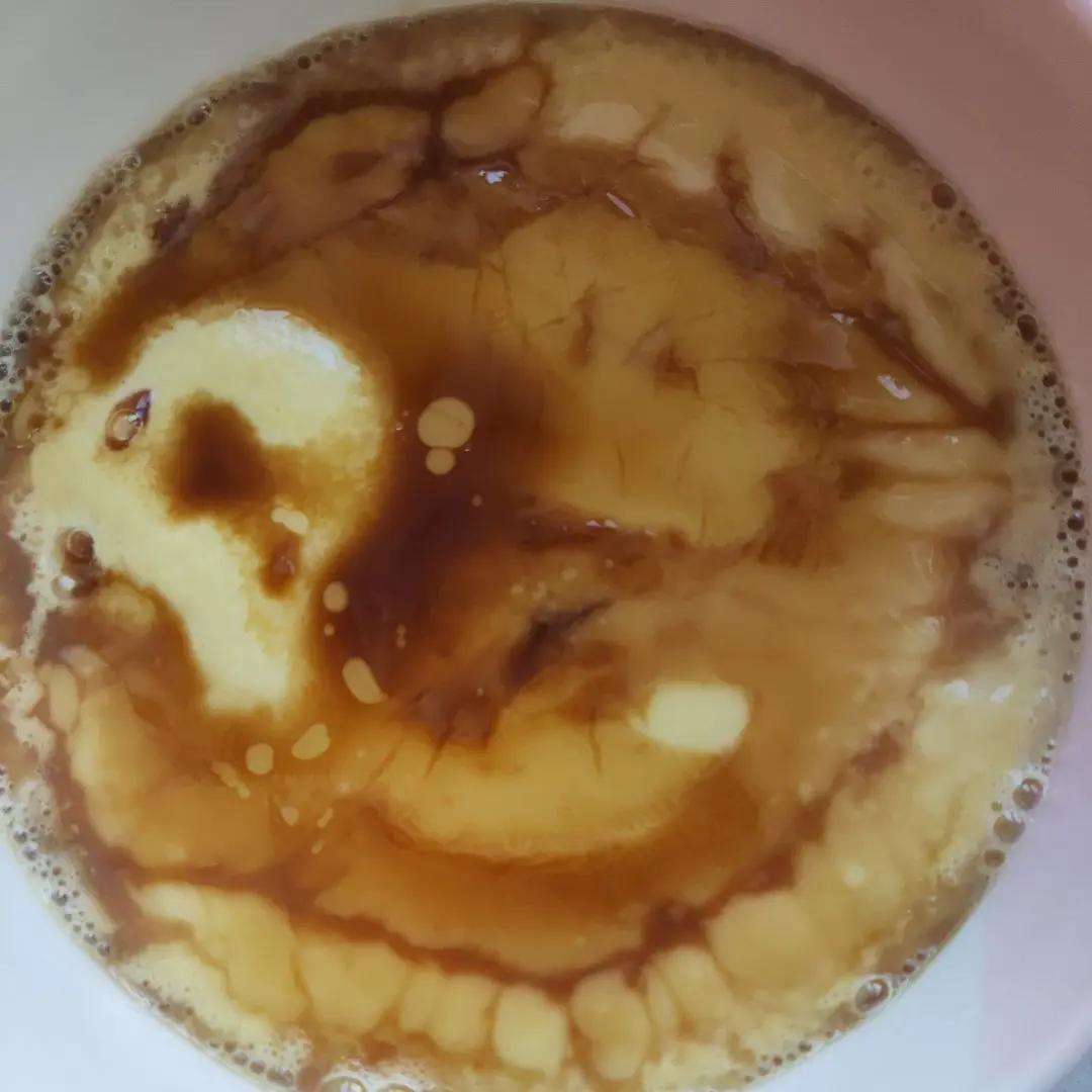 懒人微波炉版 - 一碗鸡蛋羹/蒸蛋！（5分钟内搞定）