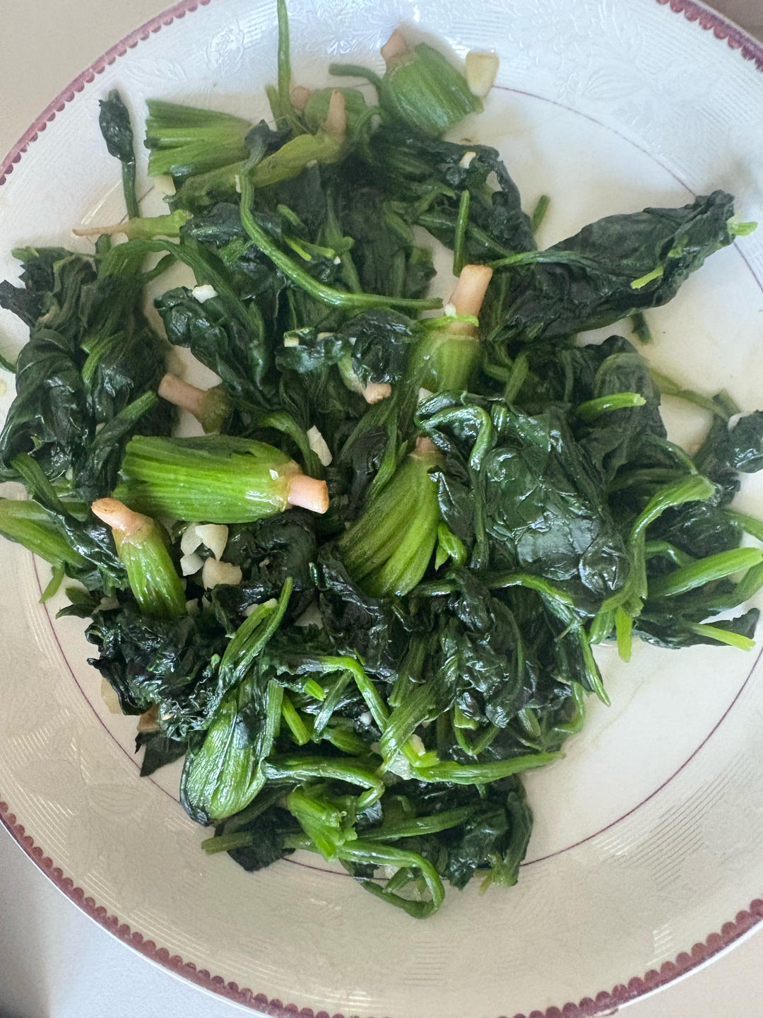 不涩口又嫩的清炒菠菜