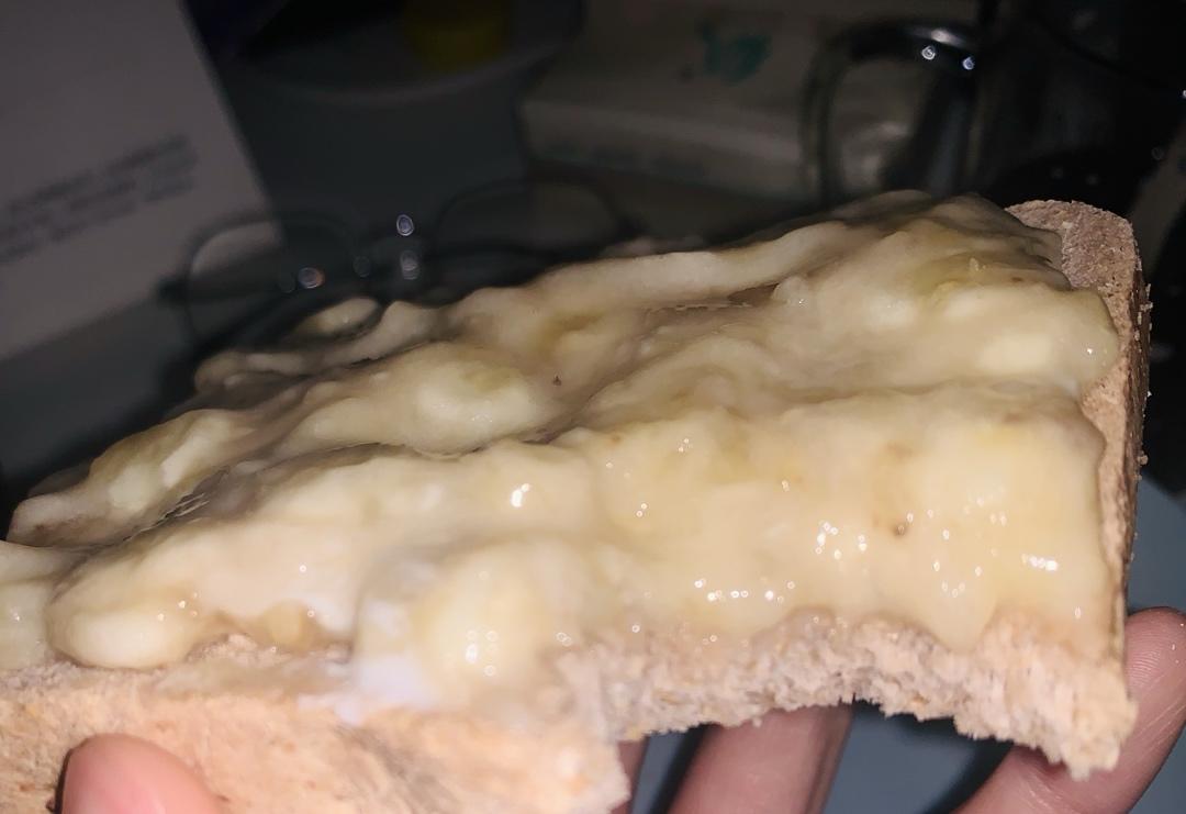 香蕉泥花生酱三明治（我的食欲稳定器）| 健康·三餐