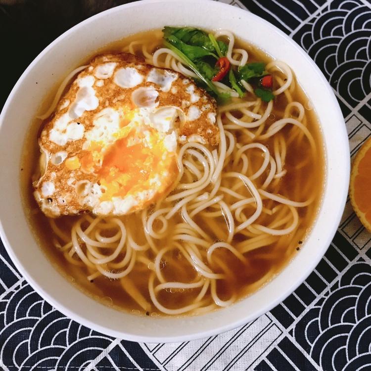 热汤面