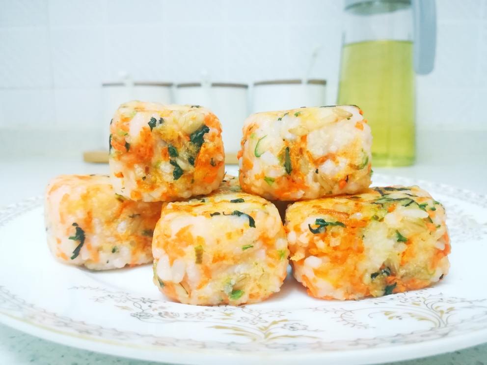 12M+虾仁米饭小方：宝宝辅食营养食谱菜谱