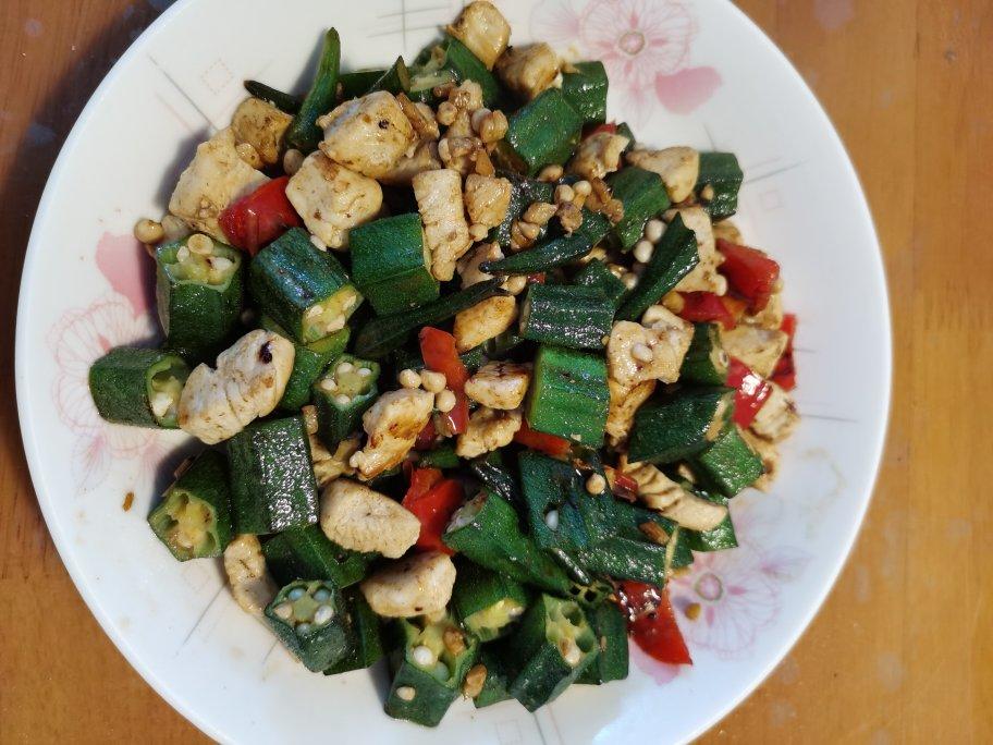 【秋葵鸡丁】这样做，夏天就能愉快地吃肉！