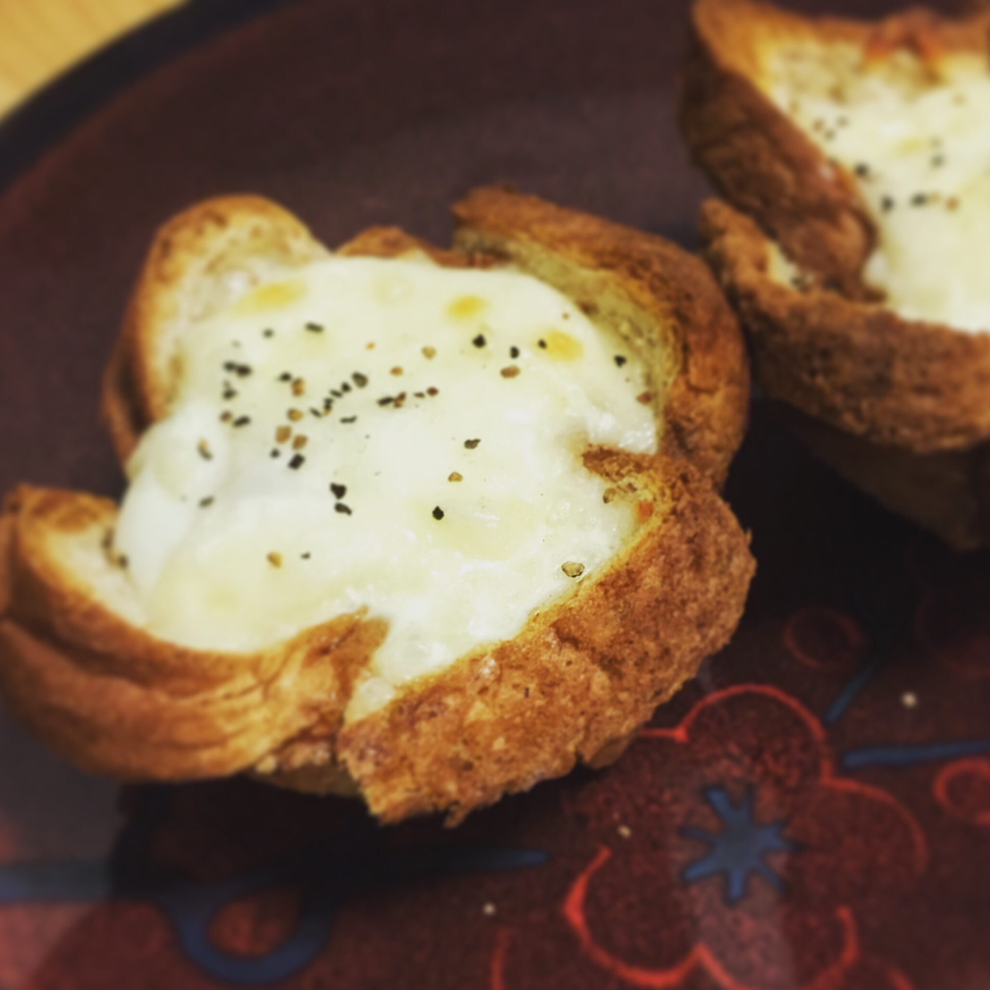 鸡蛋吐司杯盏