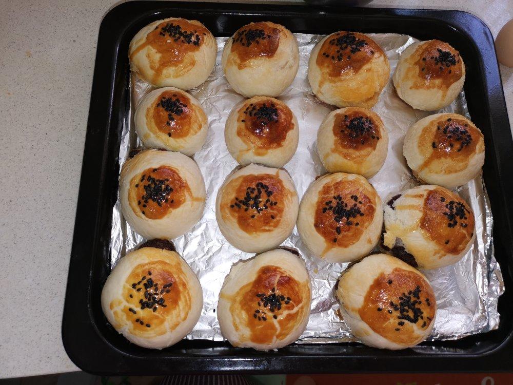 酥掉渣的蛋黄酥