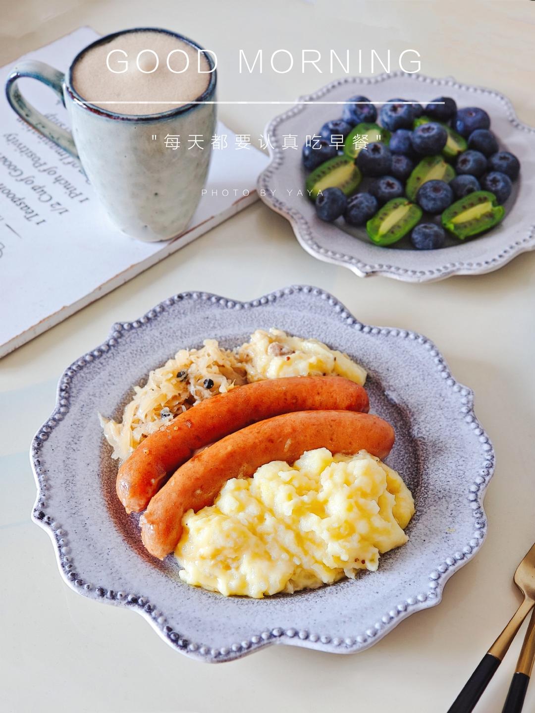 欧洲腹地·甄选德式香肠配培根酸菜