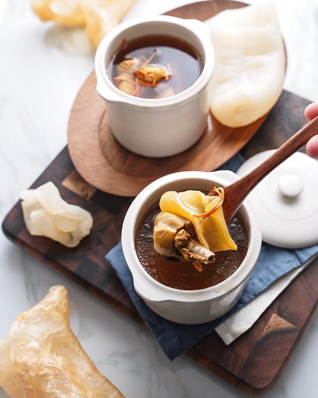 呱呱呱呱做的虫草花炖花胶汤孕妈妈至爱