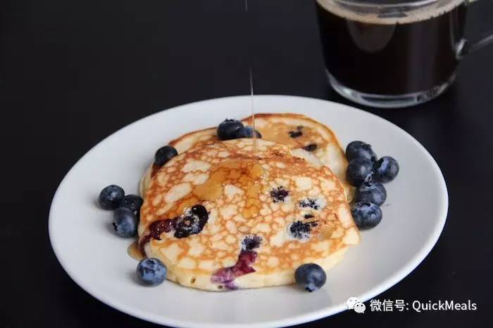 蓝莓酸酪奶松饼