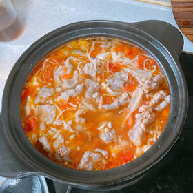 番茄菌菇肥牛豆腐汤