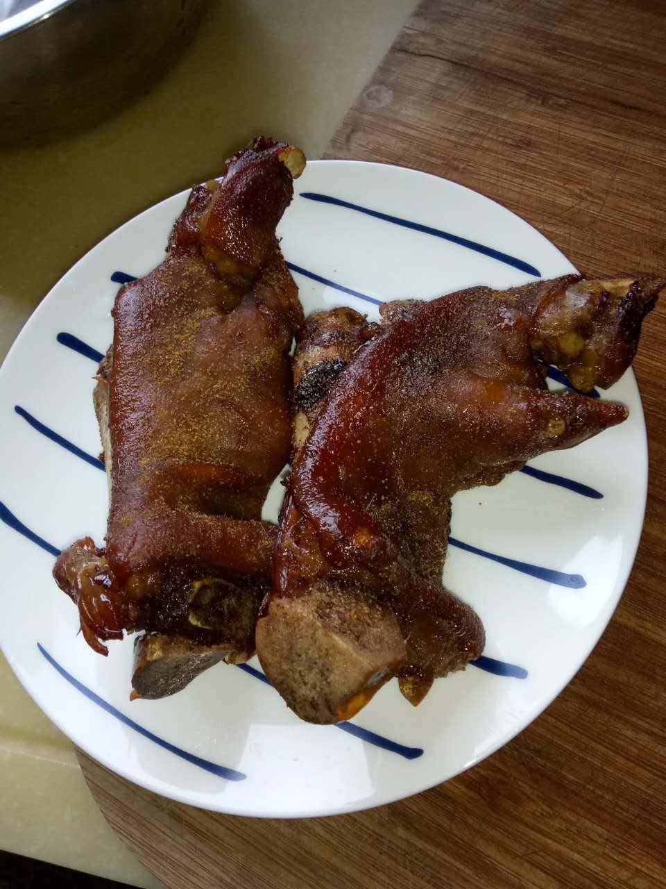 香酥烤猪蹄