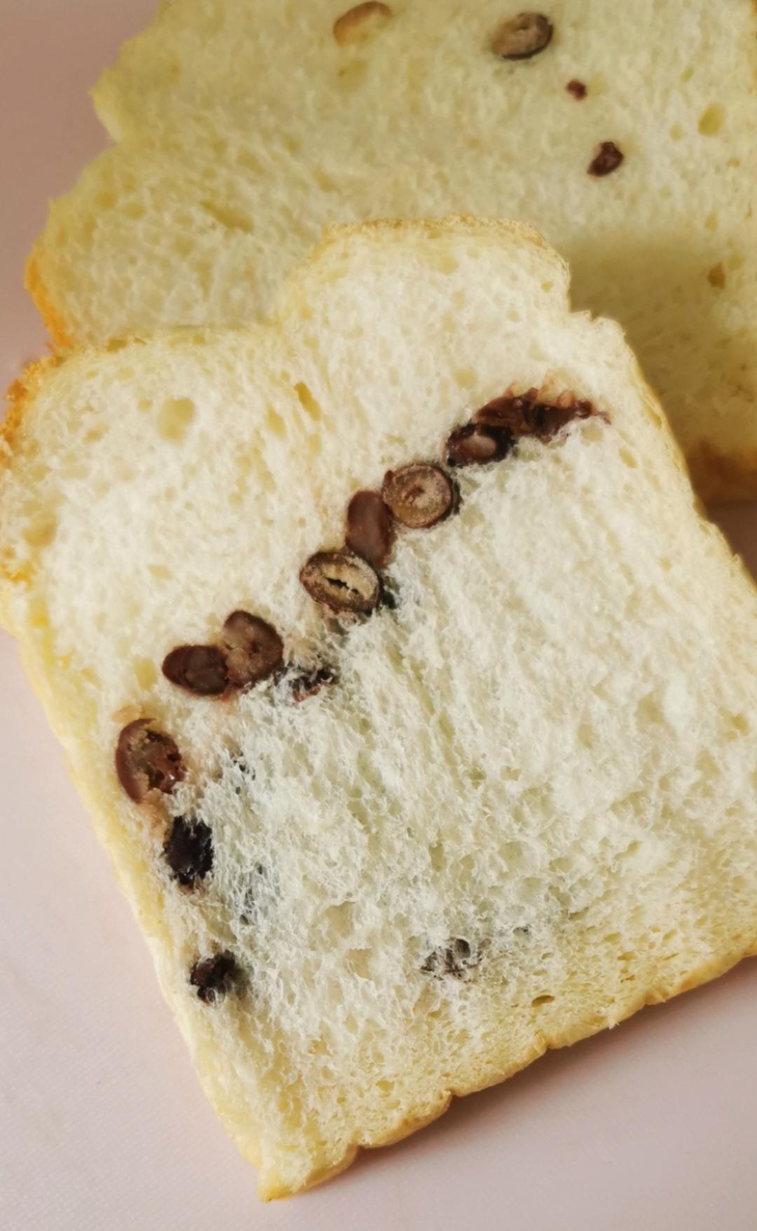 鲜奶红豆吐司