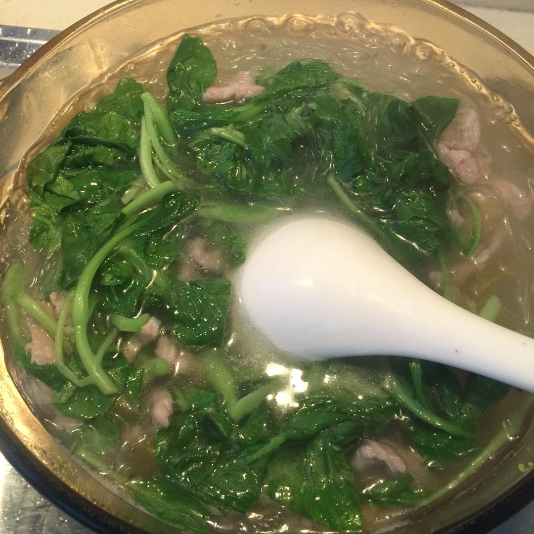 butterflyqqq做的鸡毛菜肉丝汤