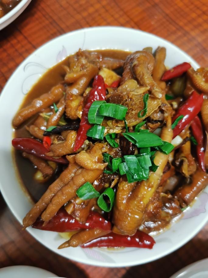 家常美味红烧辣鸡爪的做法
