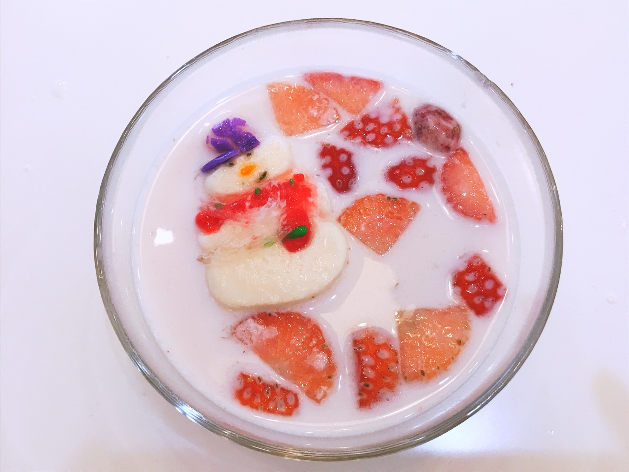 圣诞草莓牛奶燕窝——超有节日感的颜值甜品【易小炖燕窝厨房】