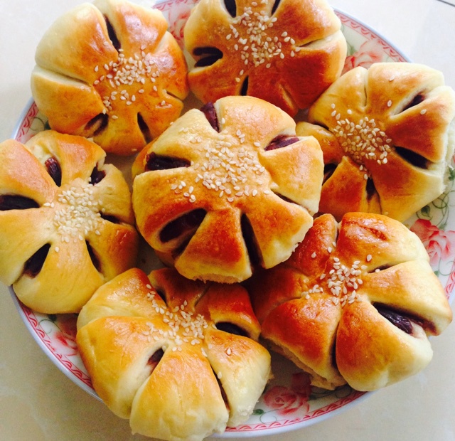 花式豆沙餐包