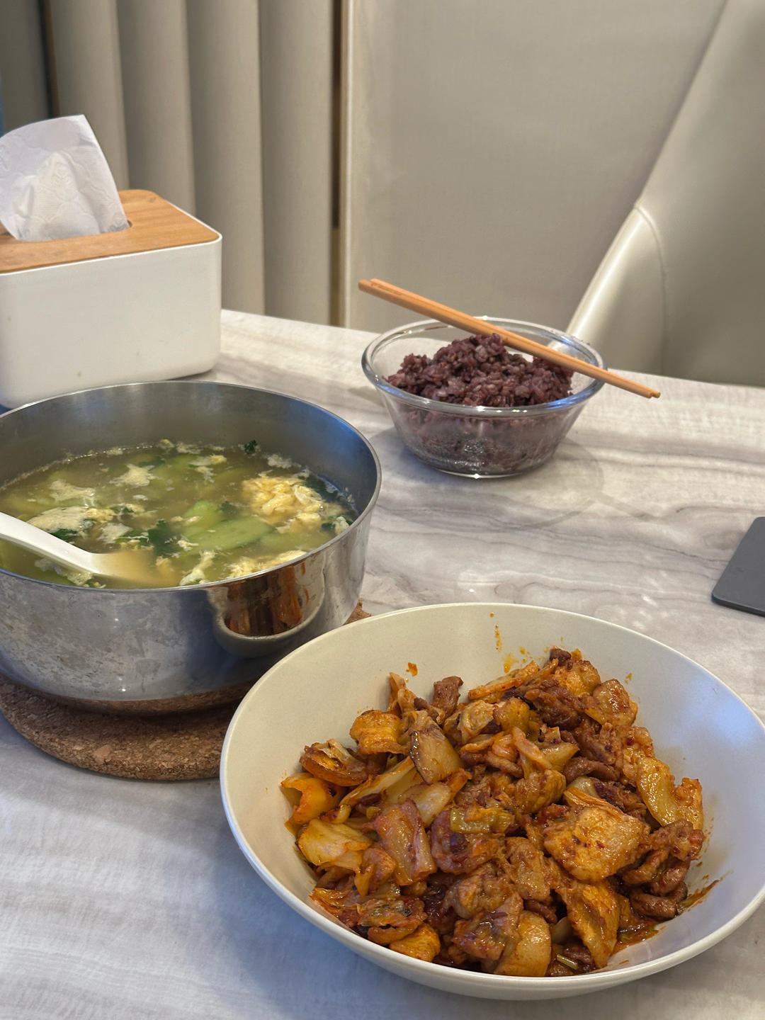 辣白菜炒五花肉